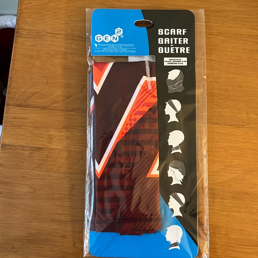 Virginia Polytech Institute and State University gater/scarf. NWT